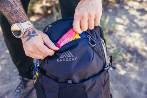 Front stretch mesh pocket and trail zippers on Gregory Kiro 24L for quick access.