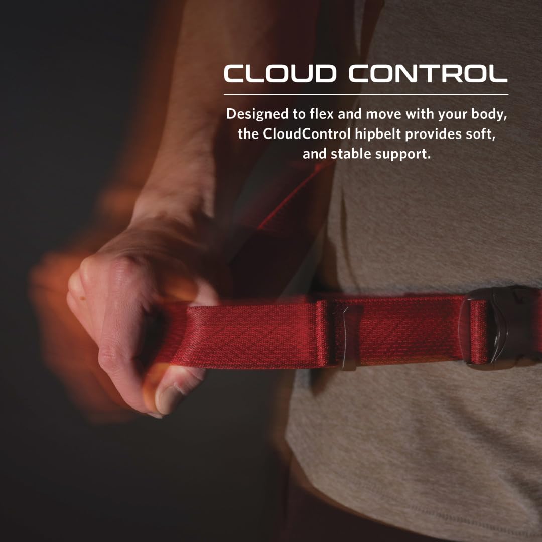 Gregory Kiro 28L hydration sleeve with SpeedClip enables quick reservoir access.