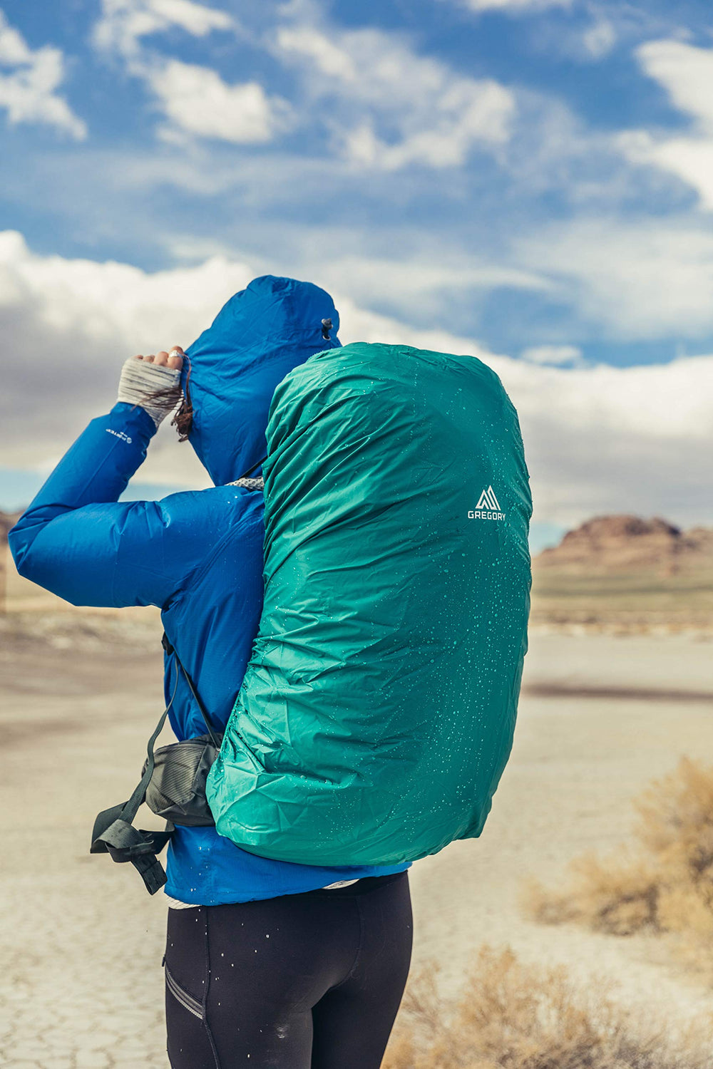 Gregory Maven 65L full-length side zip enables easy unloading on the trail