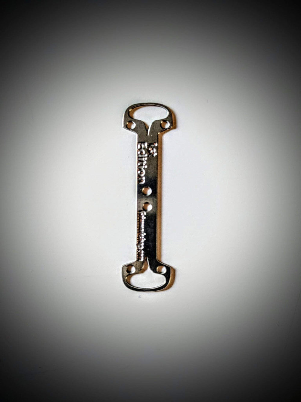 Grim Workshop micro spool ends cut view shows built-in cutting capability for quick breaks