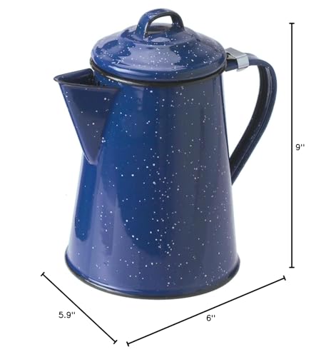 Lid and rim design help retain heat for longer sipping sessions.