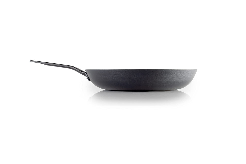 GSI Outdoors Guidecast 12-Inch Frying Pan close-up cast iron texture