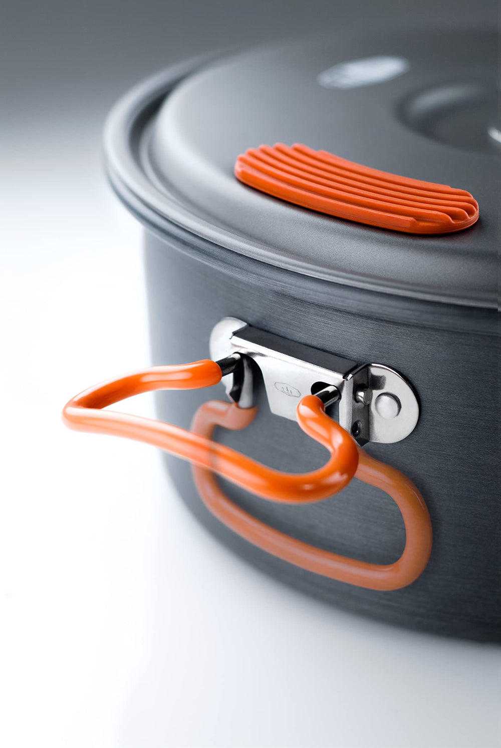 GSI Outdoors Halulite 4.7L pot with dual locking stainless steel handles for safe handling.