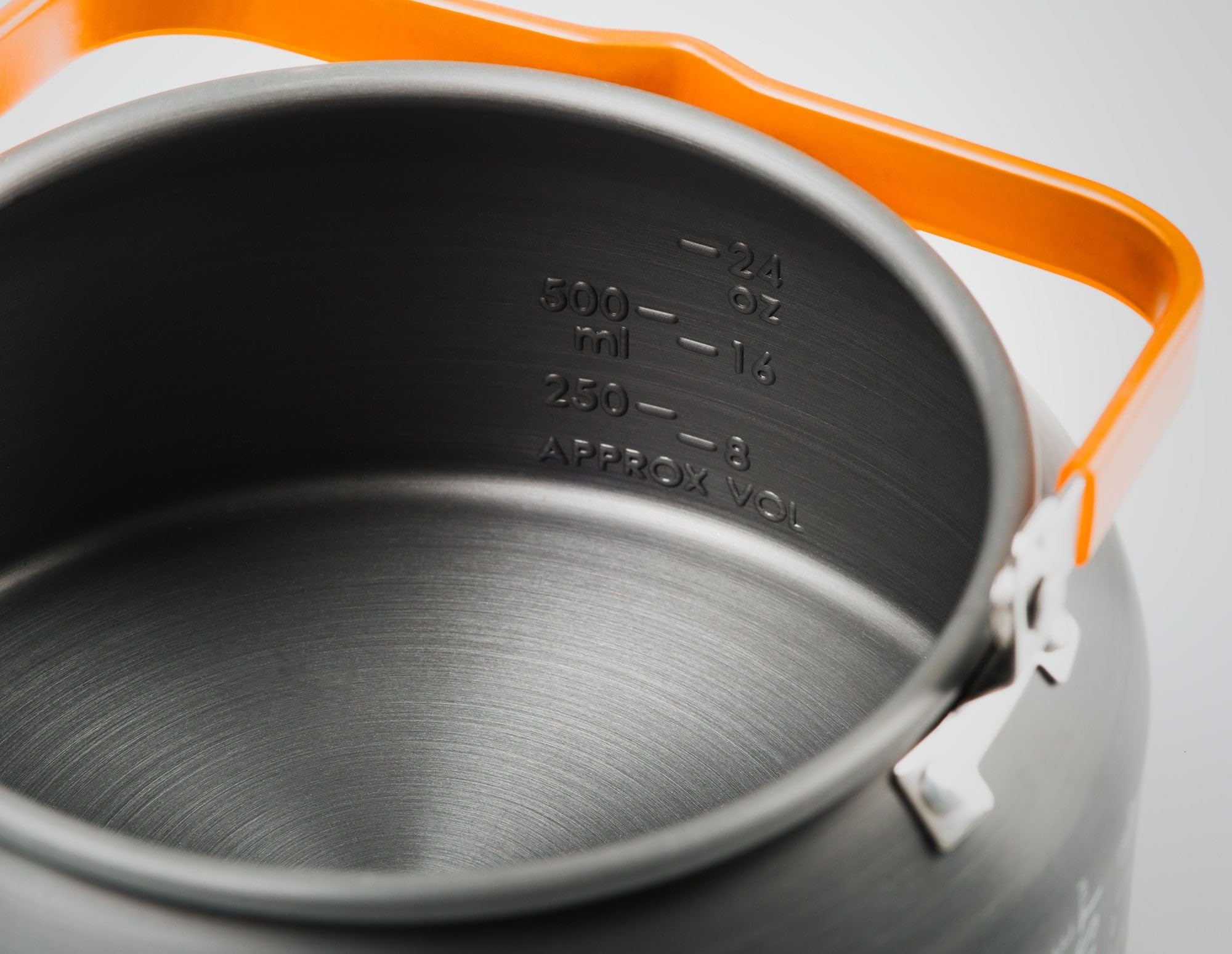 Compact design fits small packs for lightweight backpacking meals.