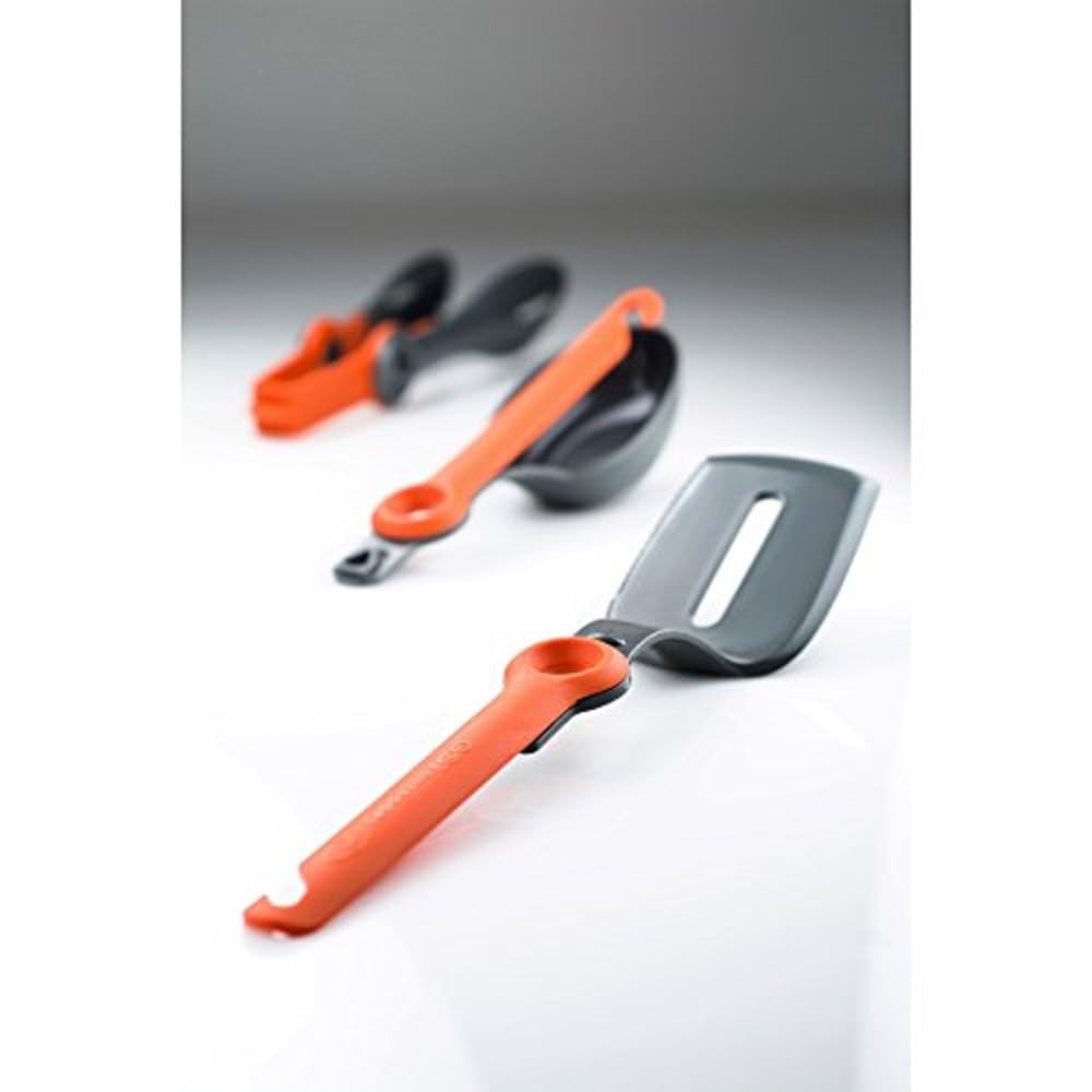 GSI Outdoors Pivot Spatula easy-clean design for fast post-meal cleanup