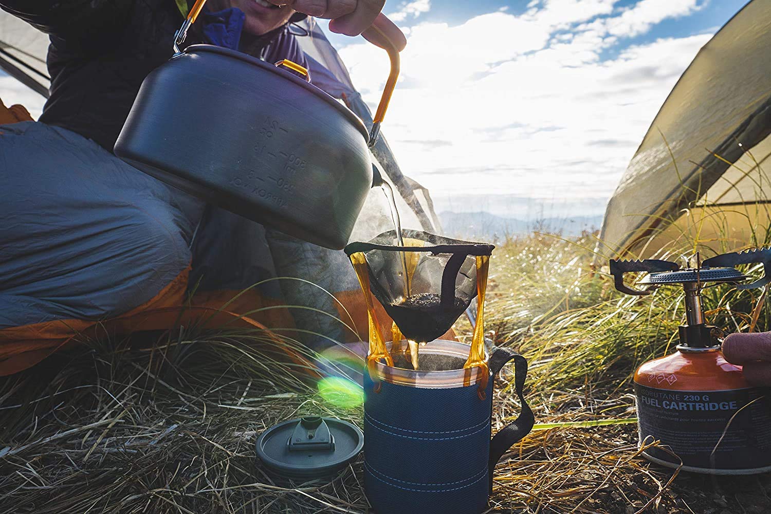 Stable clip-on design securing the drip over a mug during outdoor brewing
