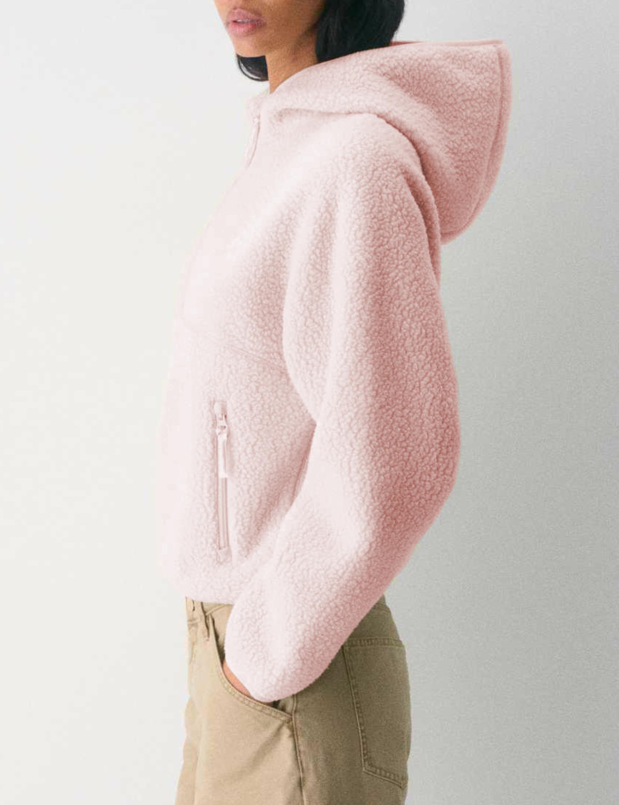 GTLIAE hoodie side zipper pockets detail for secure storage during activities