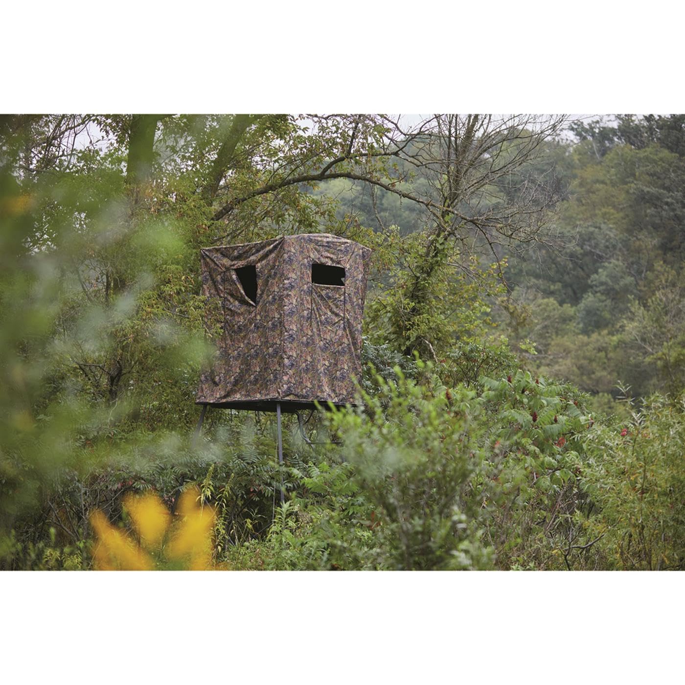 Guide Gear blind with peaked ceiling to aid water runoff in rain.