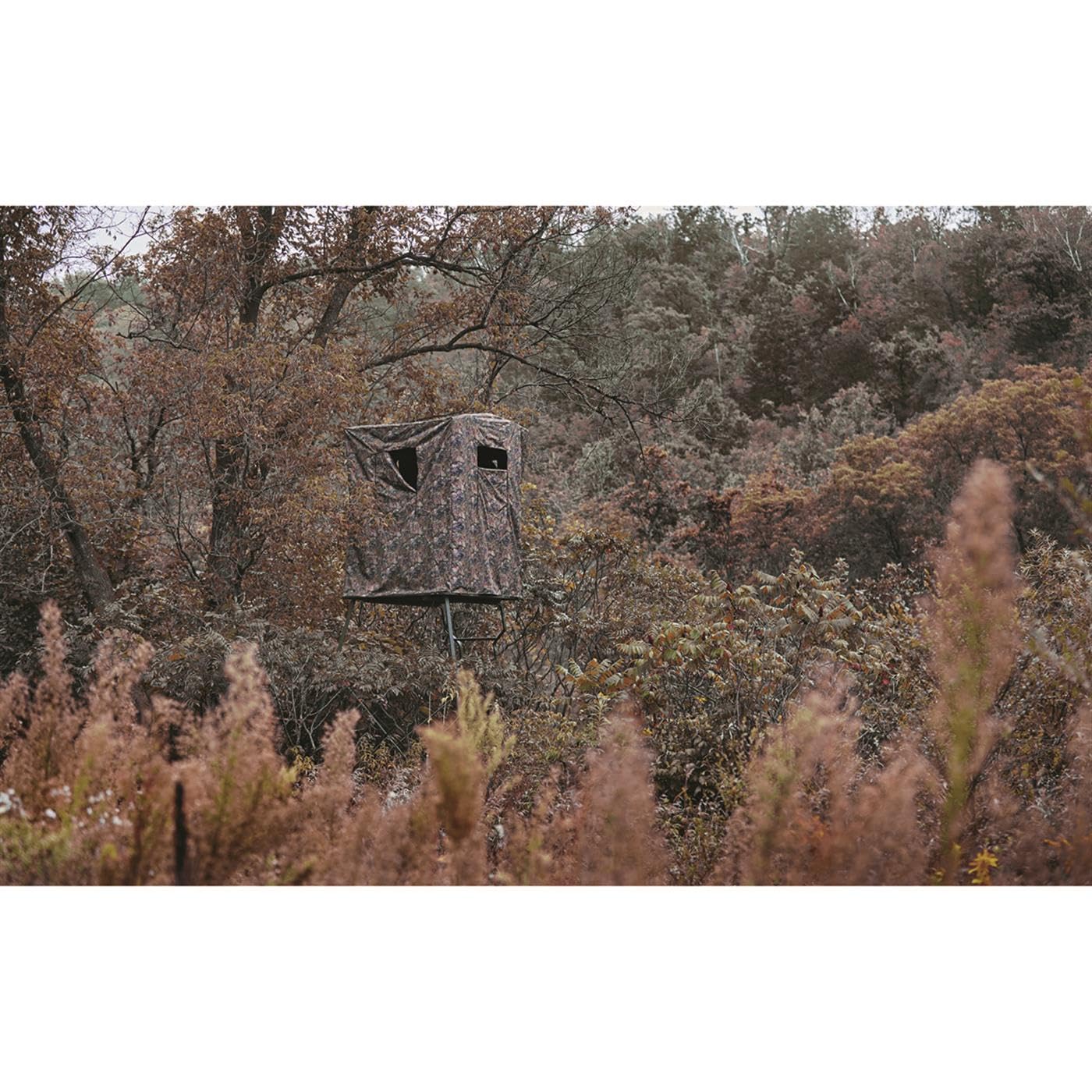 Guide Gear elevated blind showing heavy-duty steel frame for durability.