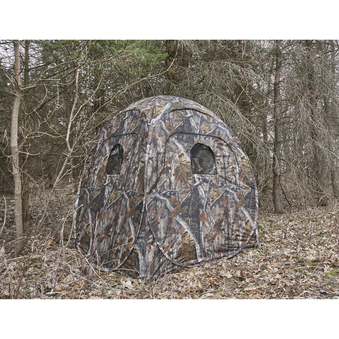 Guide Gear HuntRite Deluxe windows open illustrating three large zip windows for versatile shooting.