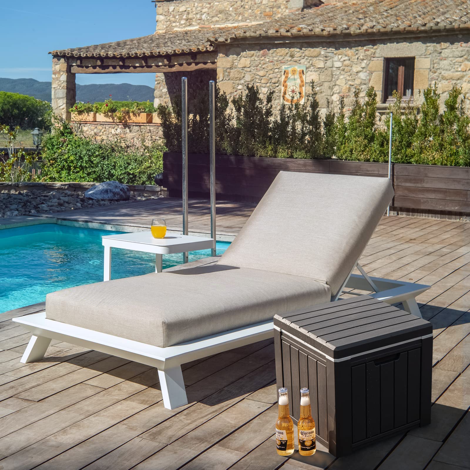 GYMAX ice chest doubles as a side table during outdoor gatherings.