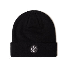 HAKA DET Premium Beanie Black patch detail for durable outdoor wear.