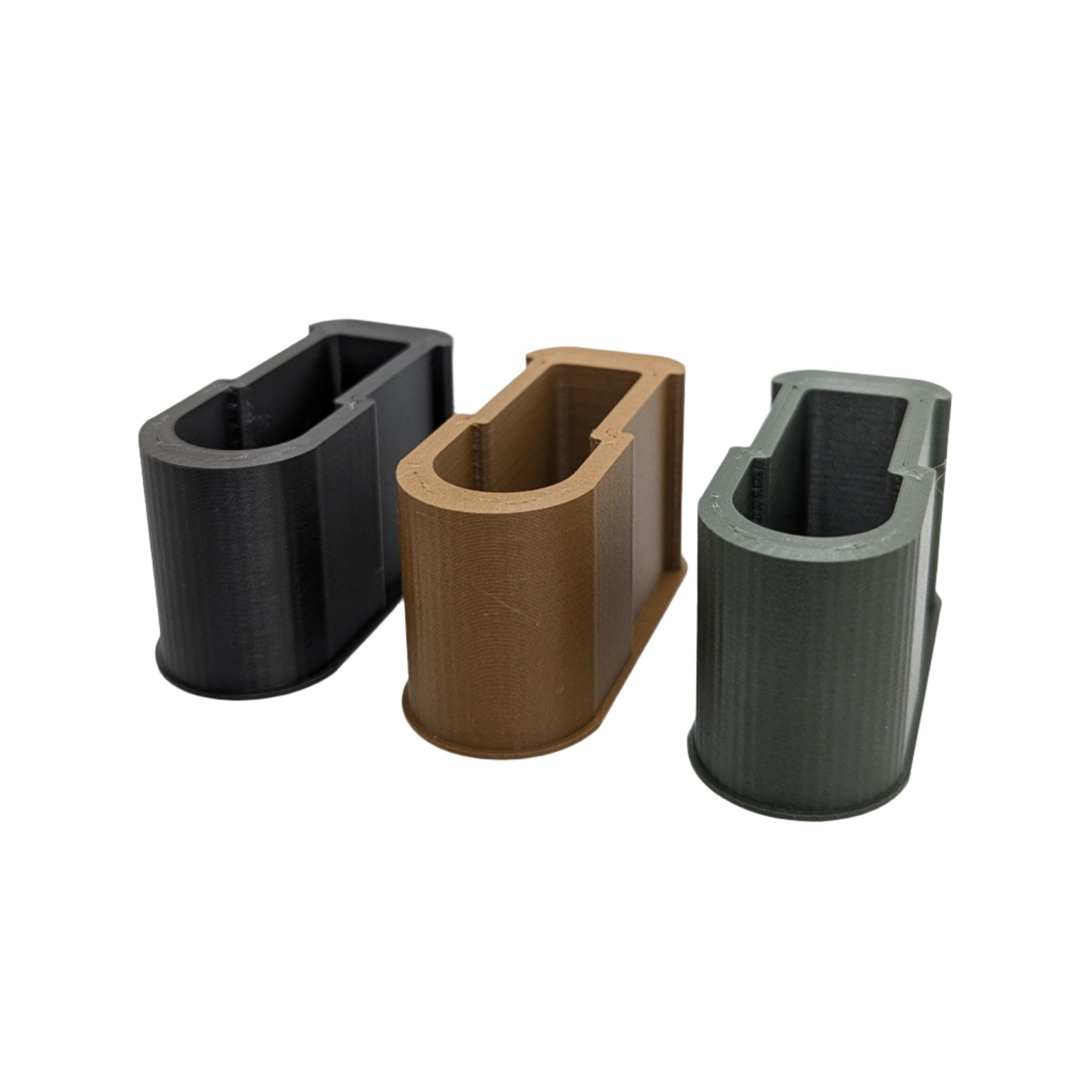 Hammy3DPrints SBA3 storage plug black close-up notch design prevents wear on straps.
