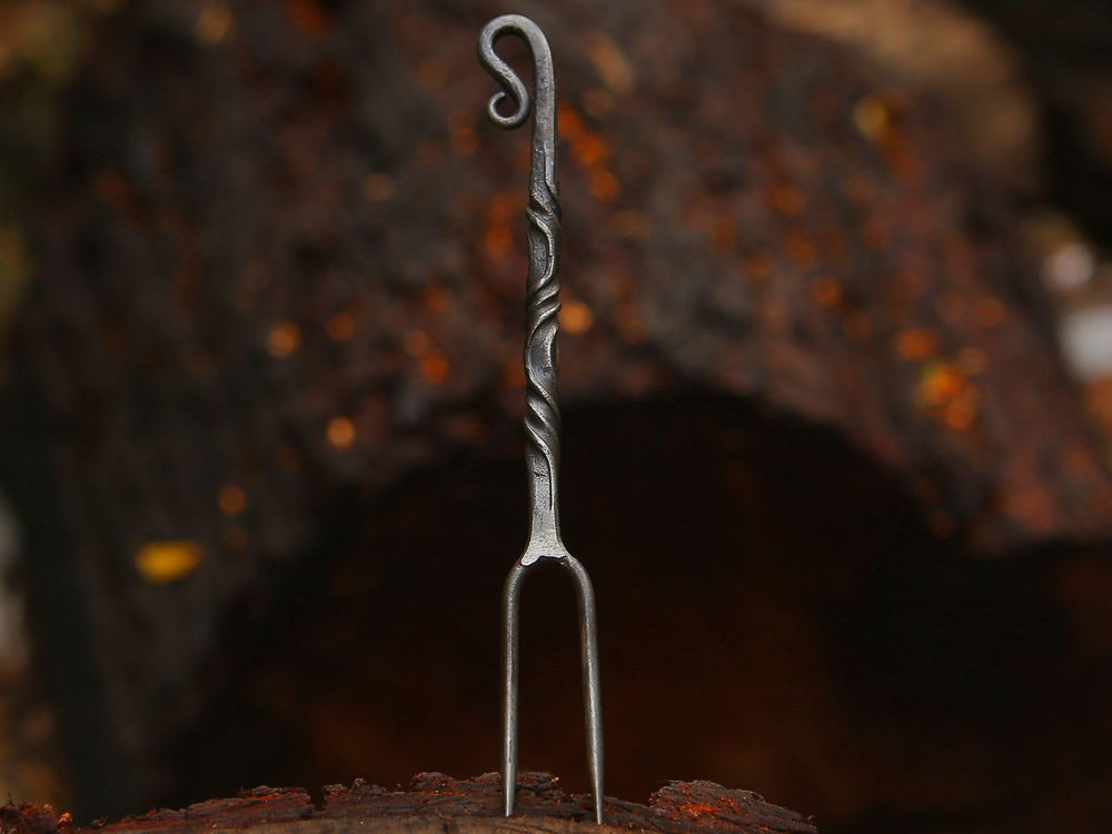 Viking cutlery set ready for campfire dining and feasts