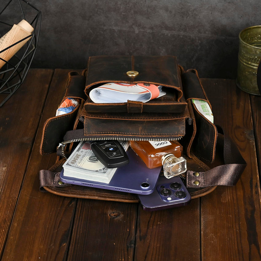 Handadsume multi-purpose outdoor bag ideal for travel, hiking and climbing.