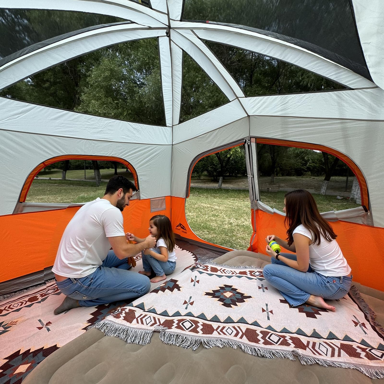 Happy Travel tent mosquito mesh on doors and windows