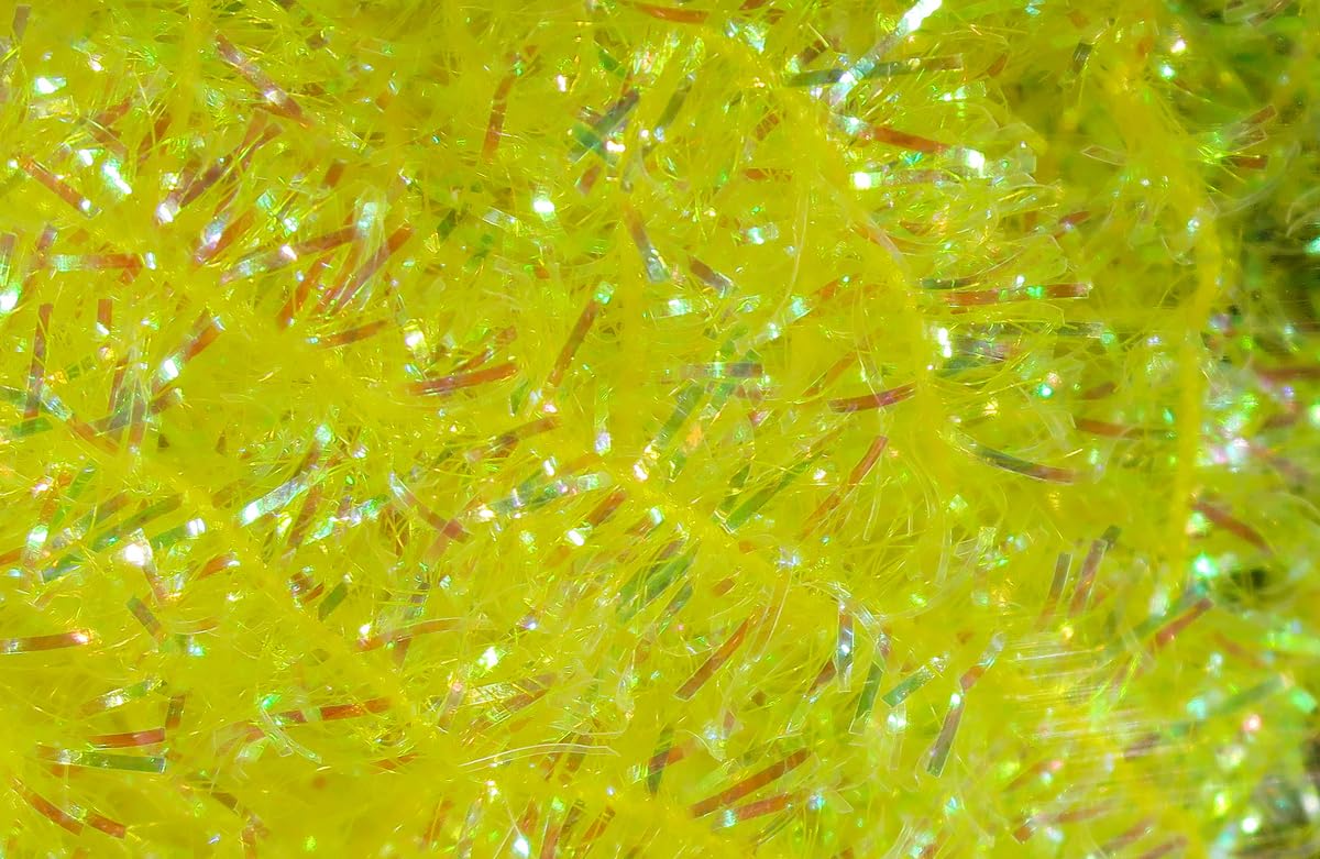 Hareline Cactus Chenille large diameter for bold fly bodies and sturdy construction.