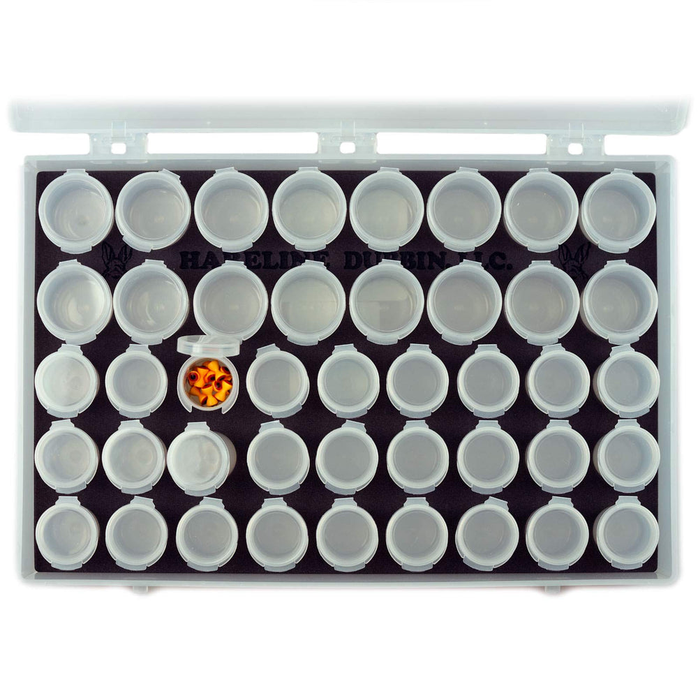 Hareline Fly Tyers Aeiniwer box with replaceable pods supports easy content maintenance.