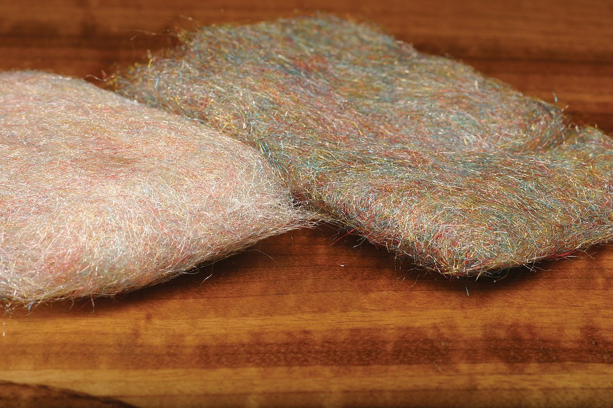 Hareline Rainbow Scud Dub Dark Shade blends four colors for a vibrant wet-look scud.