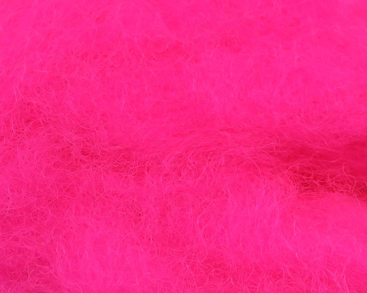 Hareline Sculpin Wool Hot Pink shown for dense heads on sculpin flies