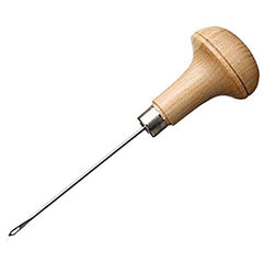 Hareline Zuddy's Leg Puller with wooden handle, ideal for threading rubber through dense materials.