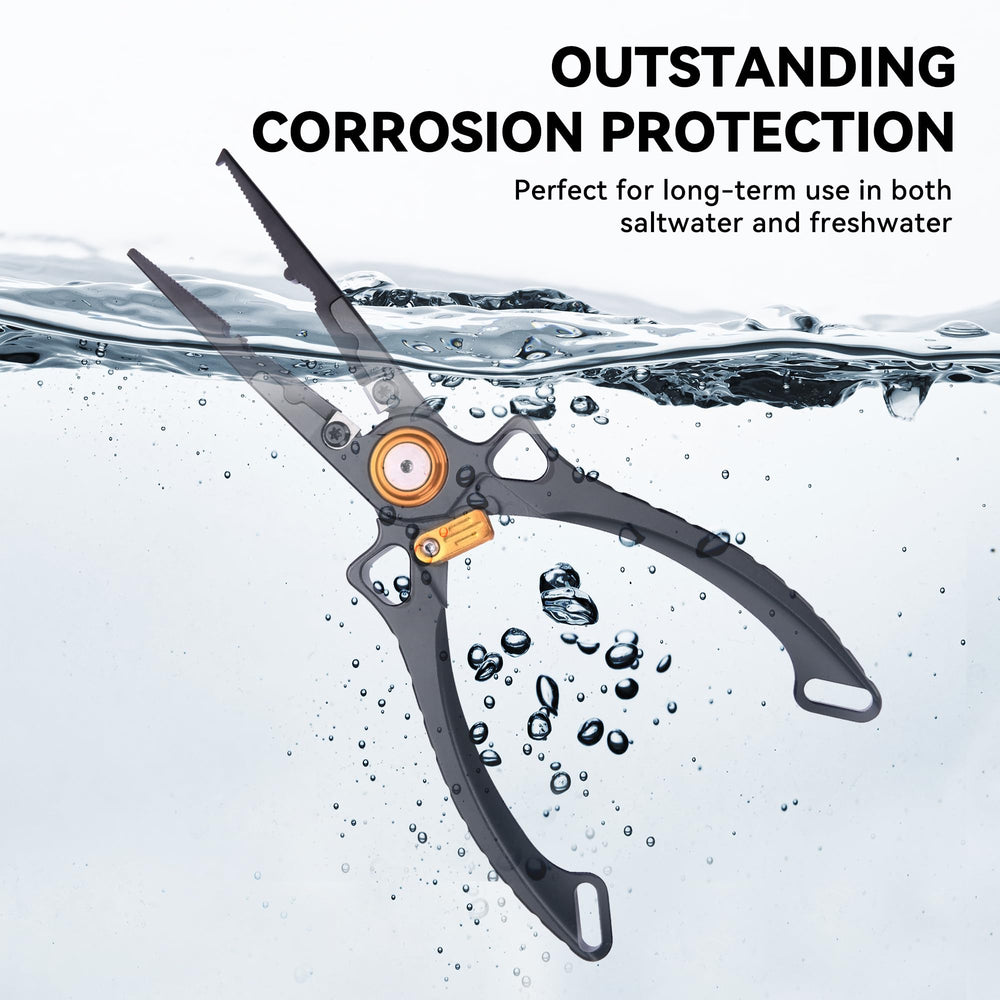 Pliers cutting fishing line with tungsten carbide cutters