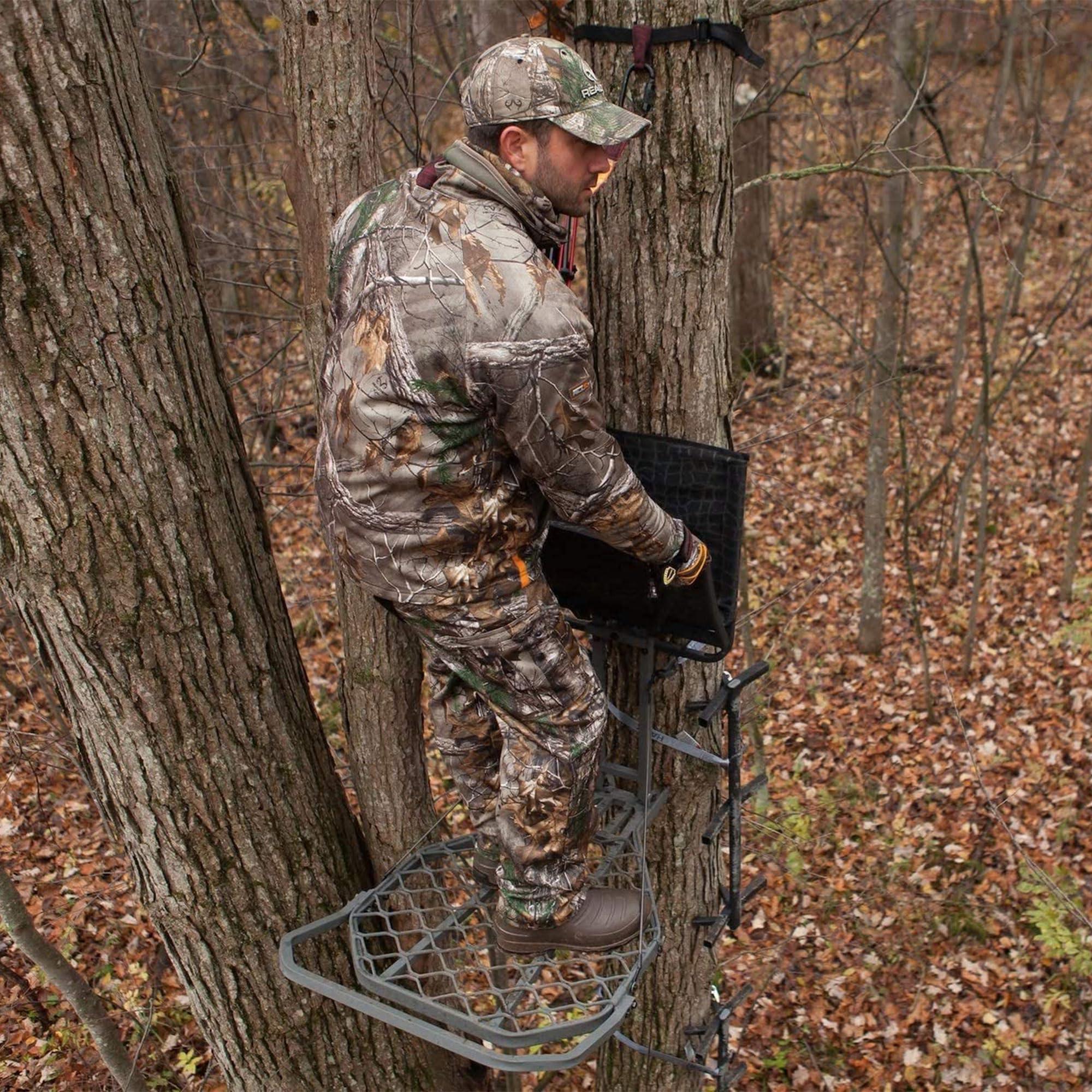 Hawk Helium Kickback XL supports up to 300 pounds for versatile use.