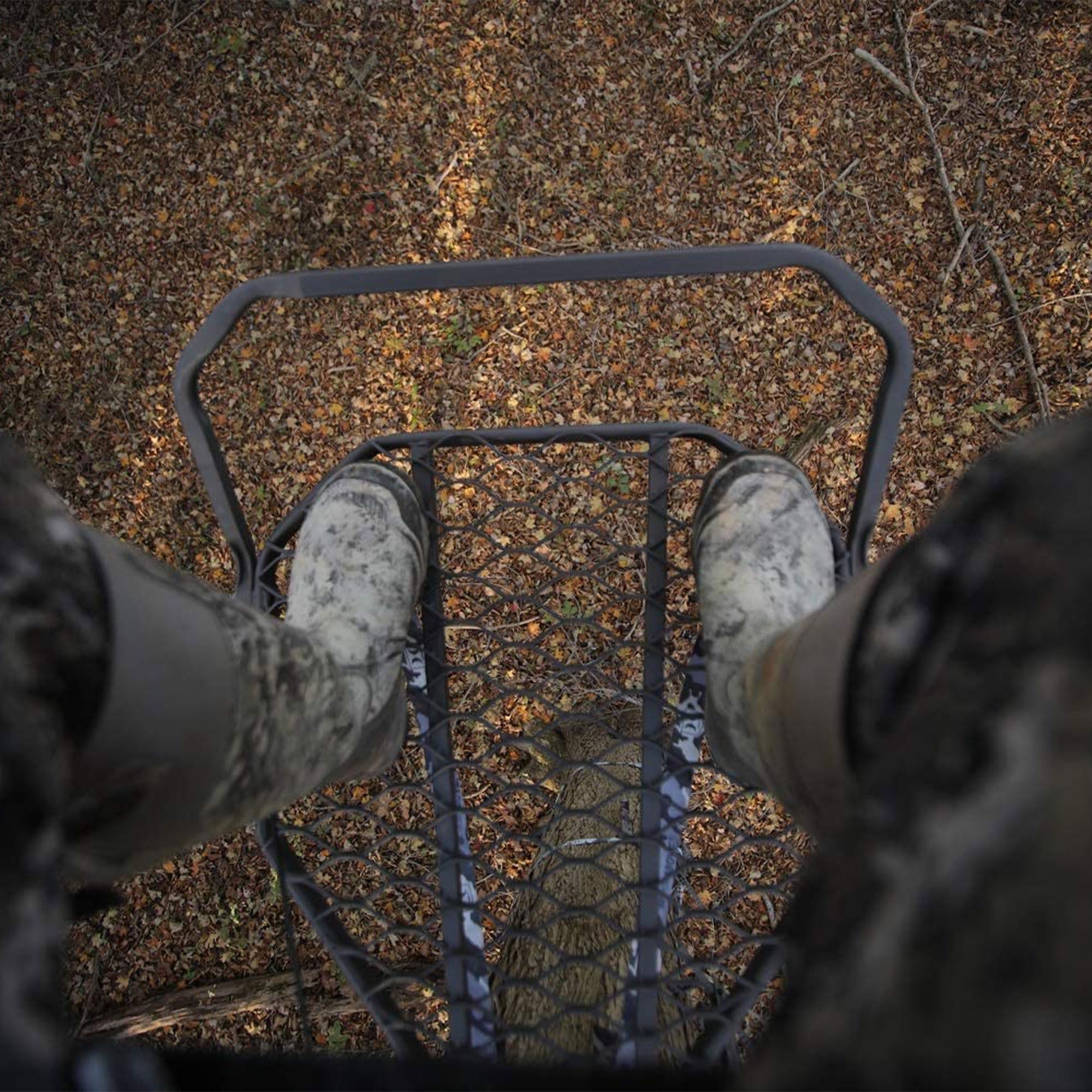 Hawk Helium Kickback XL textured coating resists weather and wear.