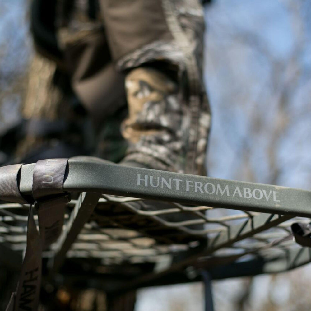 Hawk Helium XL tree digger teeth lock into bark for stability.
