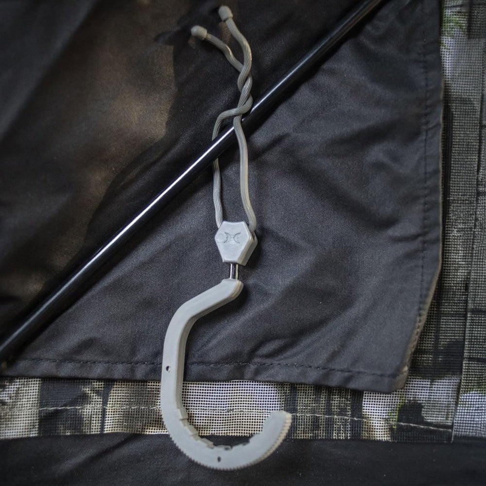 Hawk Hookster Ground blinds use demonstrates ideal hunting accessory.
