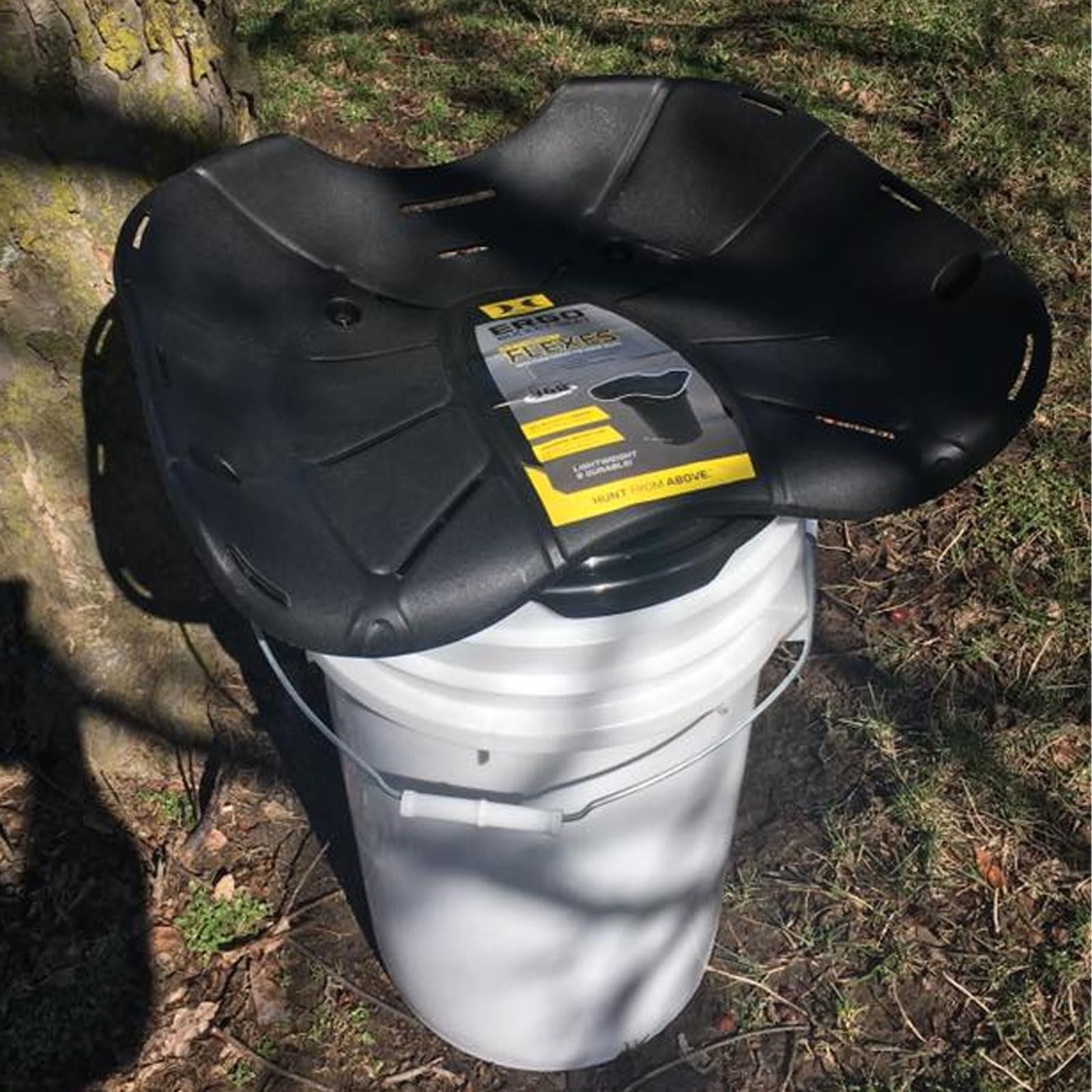 Hawk Treestands 360-Degree Buck Seat contoured design supports the spine.
