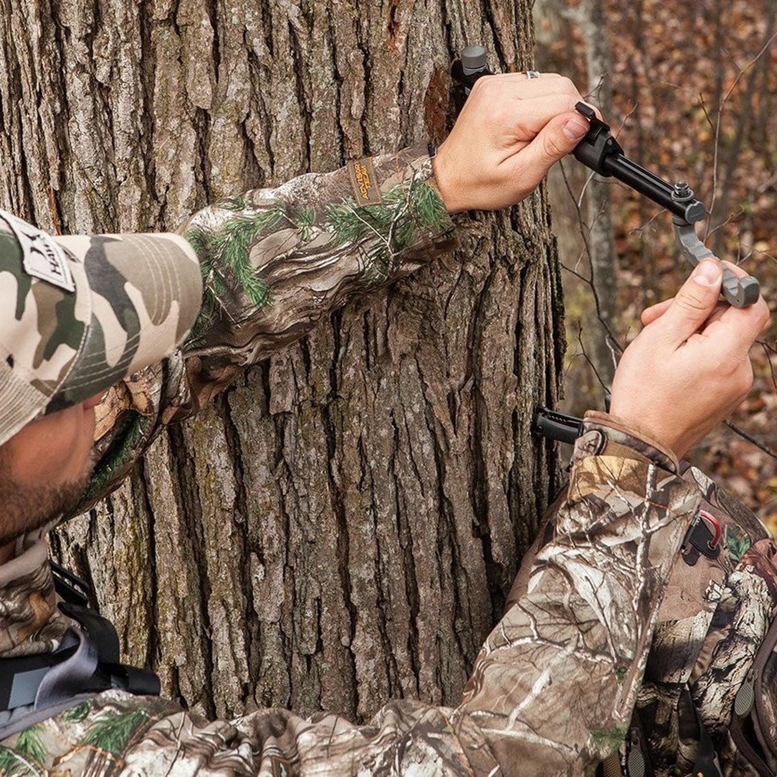 Hawk Xtendible Tree Arm assembled in use in a field setup.