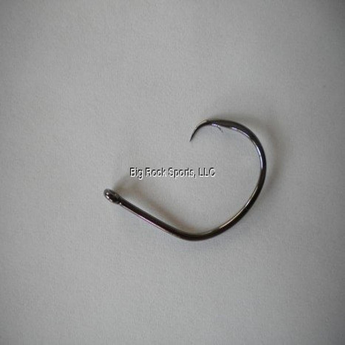 Hayabusa 186711-3-0 lt wire circle hook in use for versatile fishing performance.