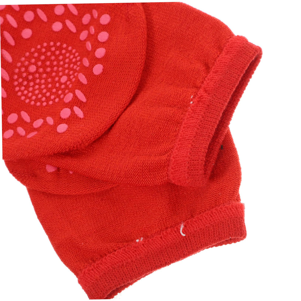 Healeved ideal for winter outdoor activities like skiing or hiking.