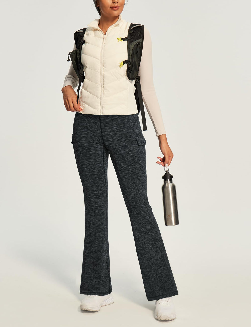 Heathyoga all-season cargo pants provide warmth and waterproofing for winter adventures