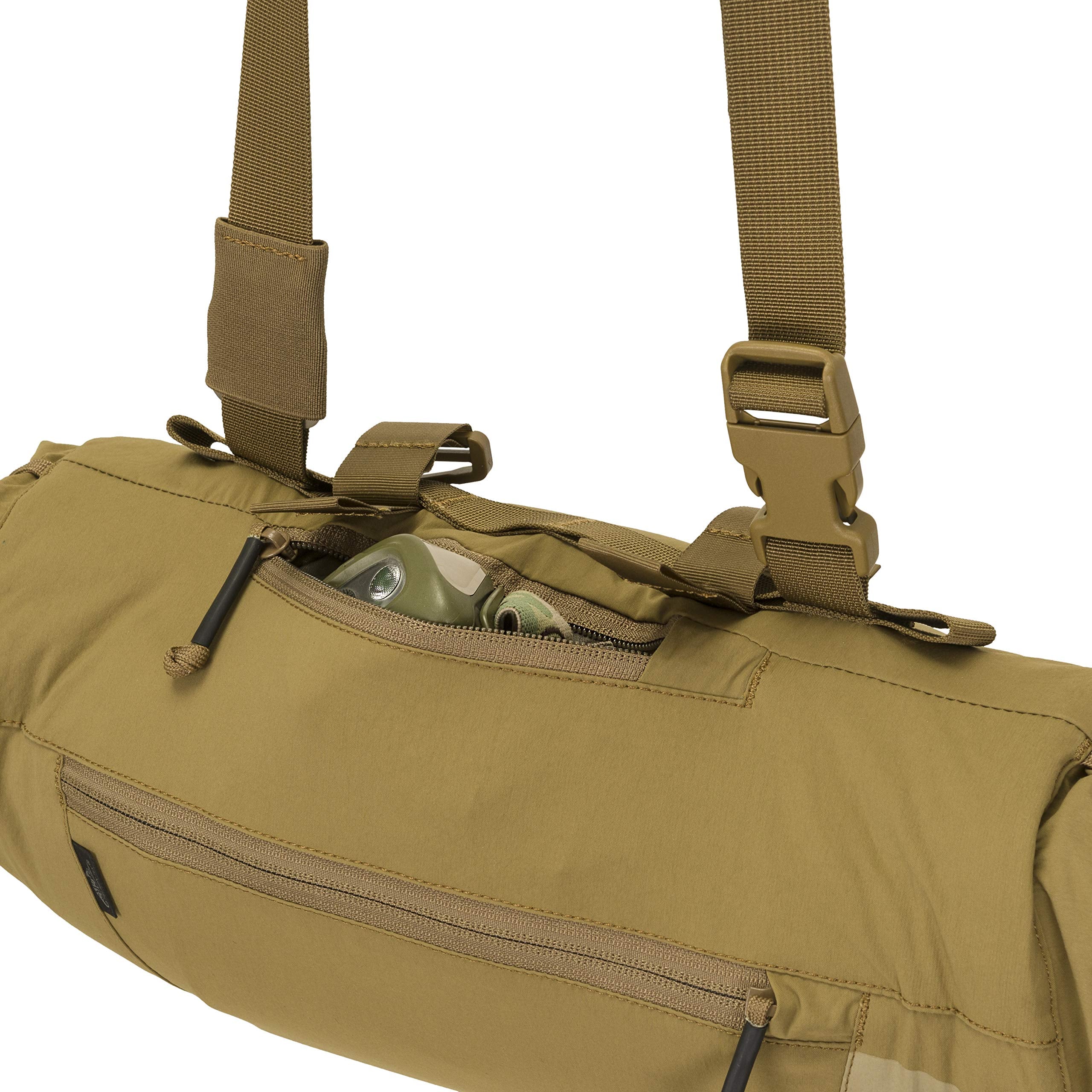 StormStretch fabric on the Frostbite Hand-Warmer provides wind protection
