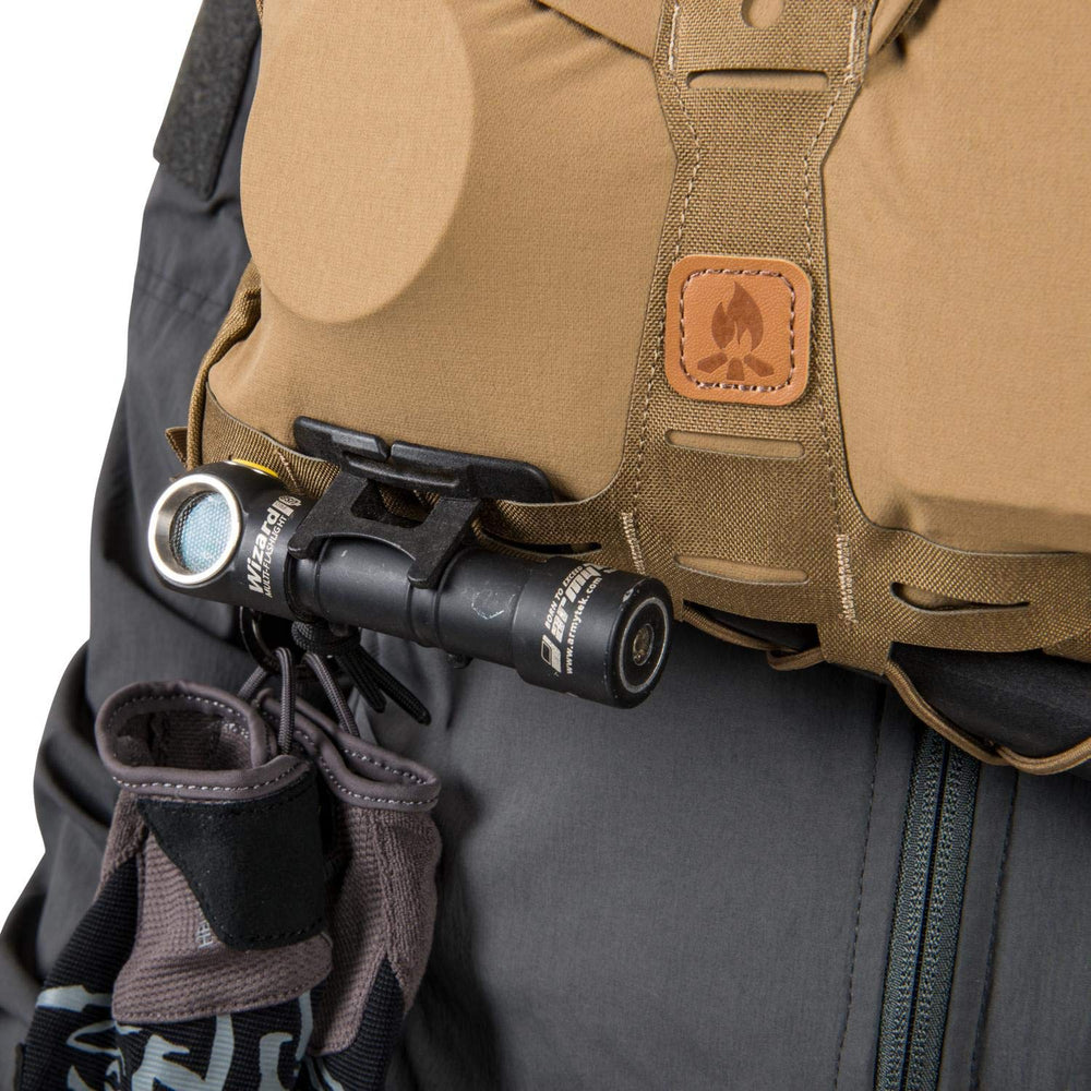 VersaStretch front pockets on the Numbat for fast item access.