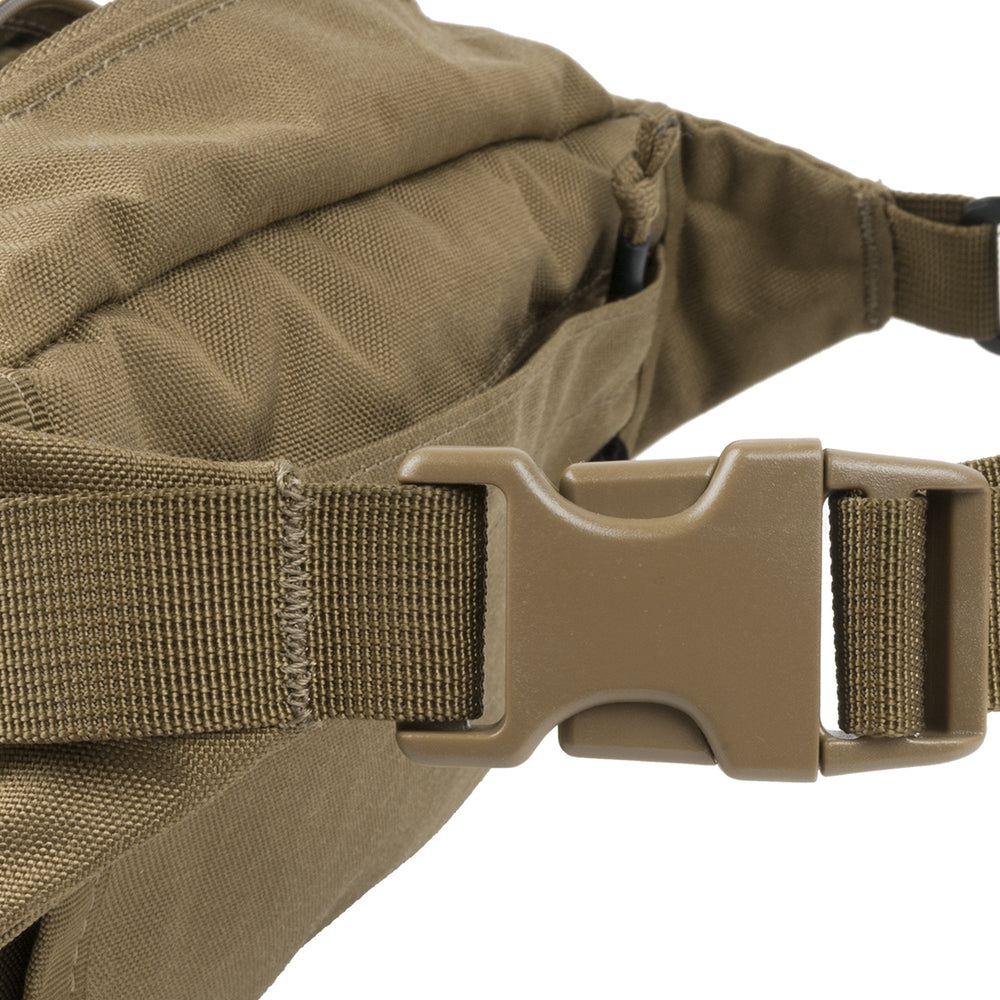 Helikon-Tex Possum waist pack black buckle detail with glove-friendly closures