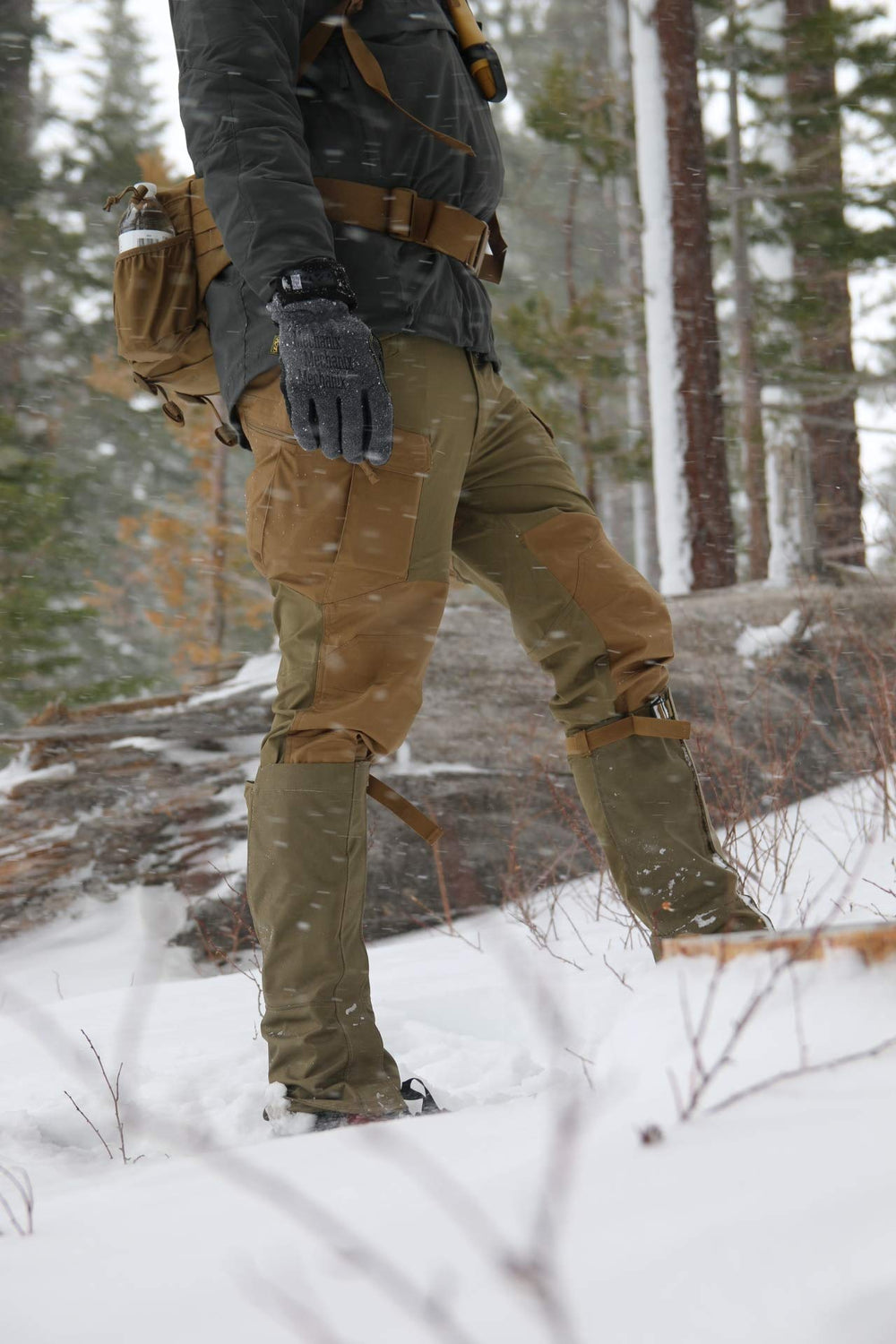 Helikon-Tex Snowfall Long Gaiters Black – lace hook anchors gaiters to boot laces for stability.