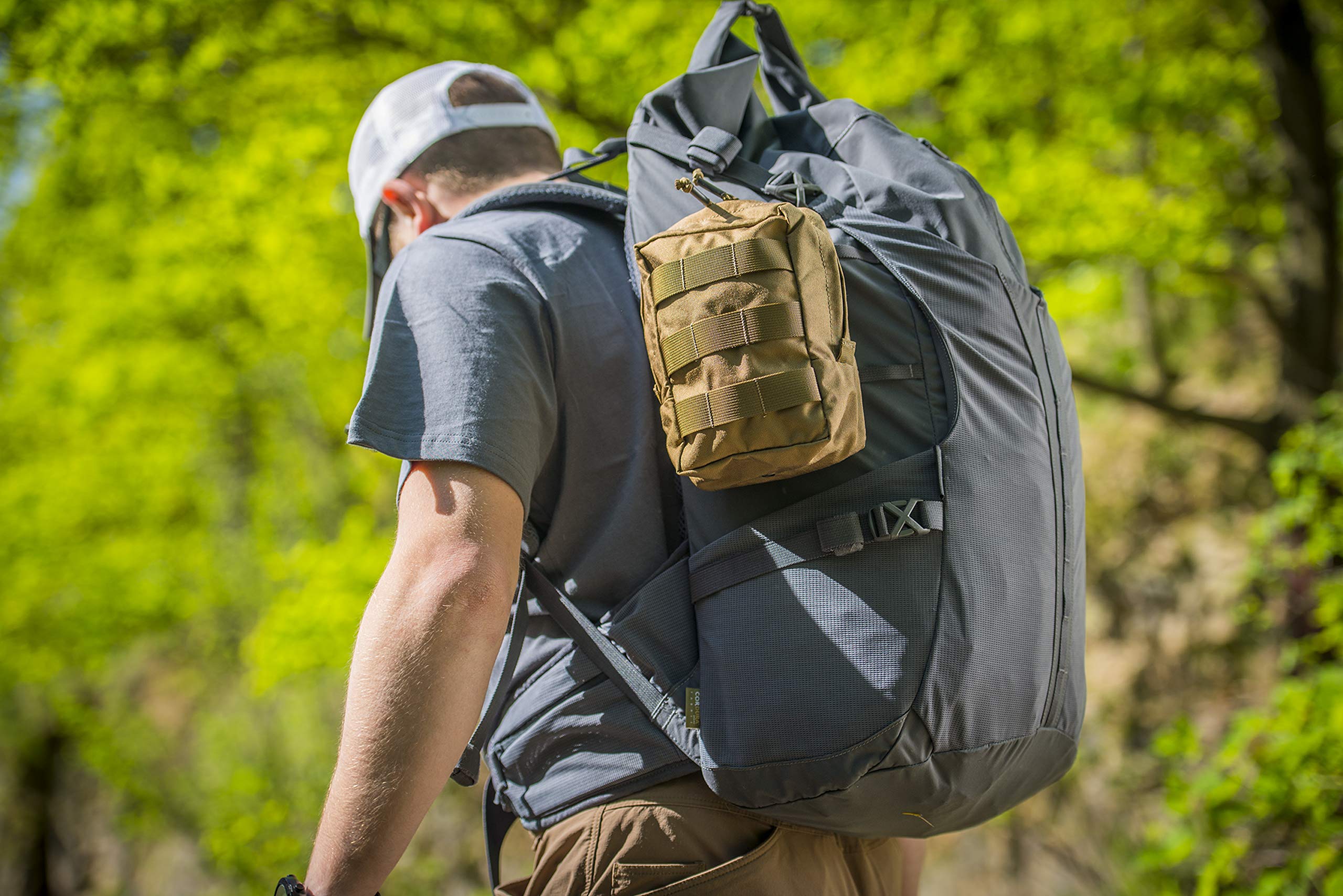 Helikon-Tex Summit Backpack Shadow Grey elastic chest strap stabilizes the load