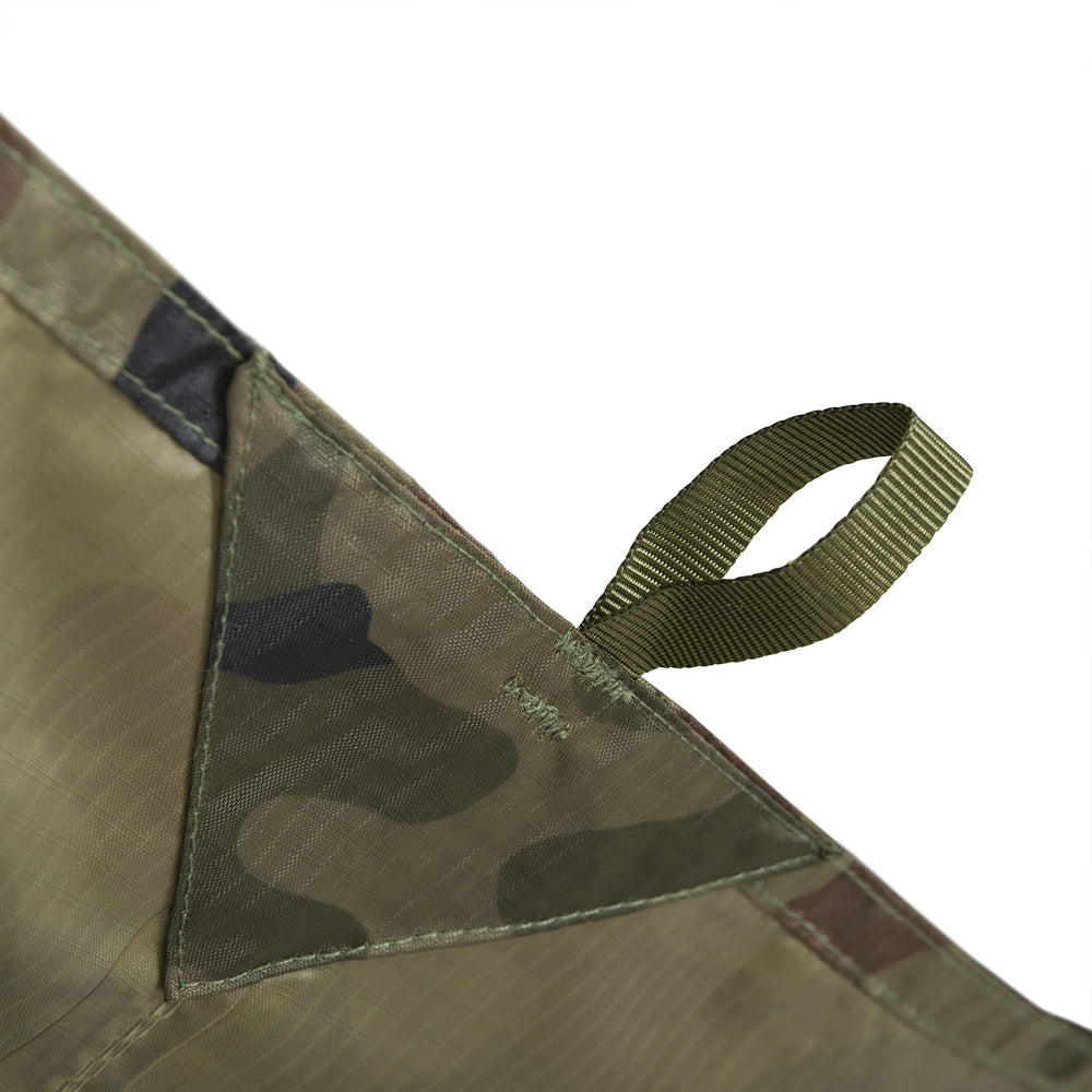 Accessories shown in photos are not included with the tarp.