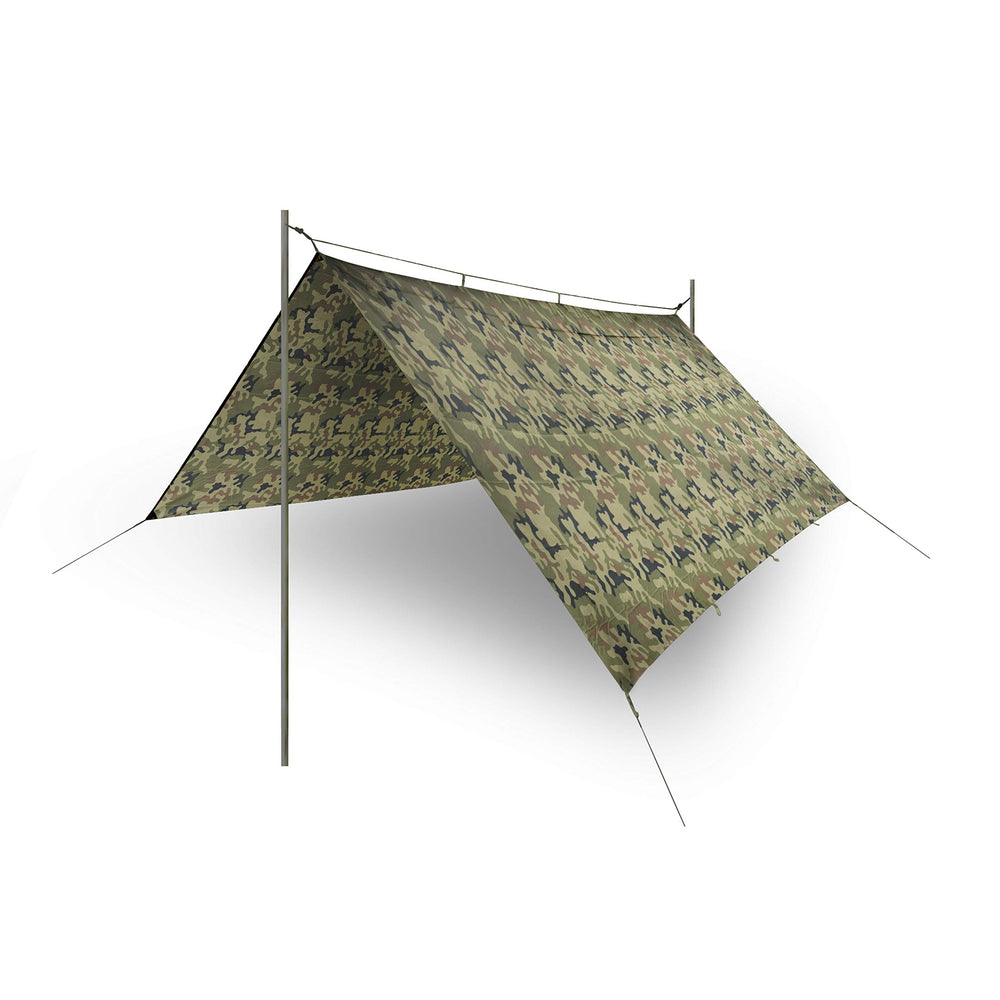 Coated ripstop material of Helikon-Tex Supertarp Polish Woodland protects from elements.