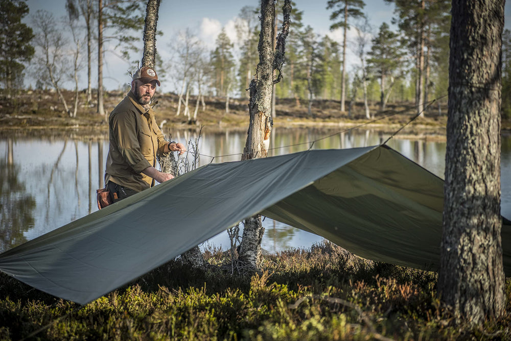 Helikon-Tex Supertarp Taiga Green zippered drying sleeve keeps moisture away.
