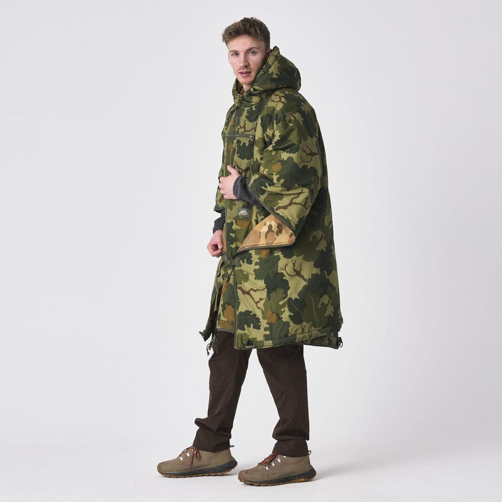 Helikon-Tex Swagman Roll Desert Night Blanket image provides cozy warmth on chilly nights.