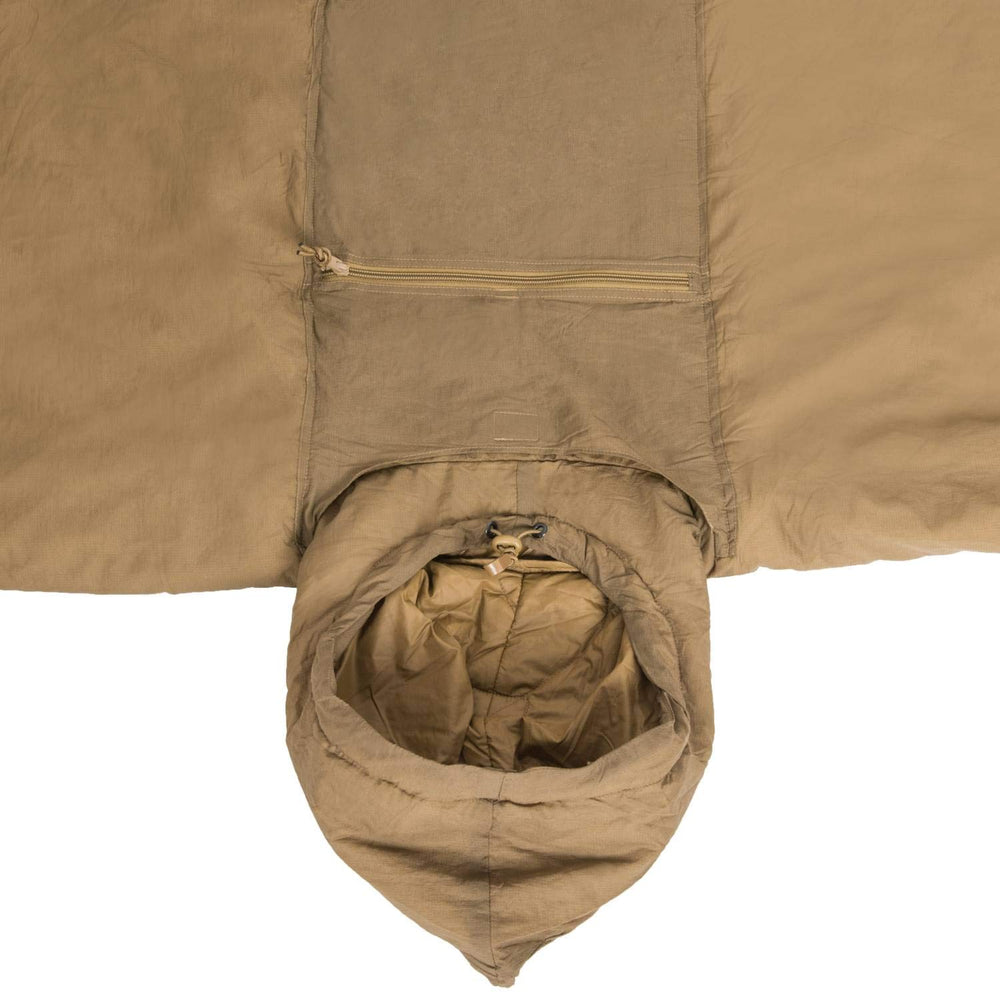 Helikon-Tex Swagman Roll Poncho taiga-green rain coverage for body and gear.