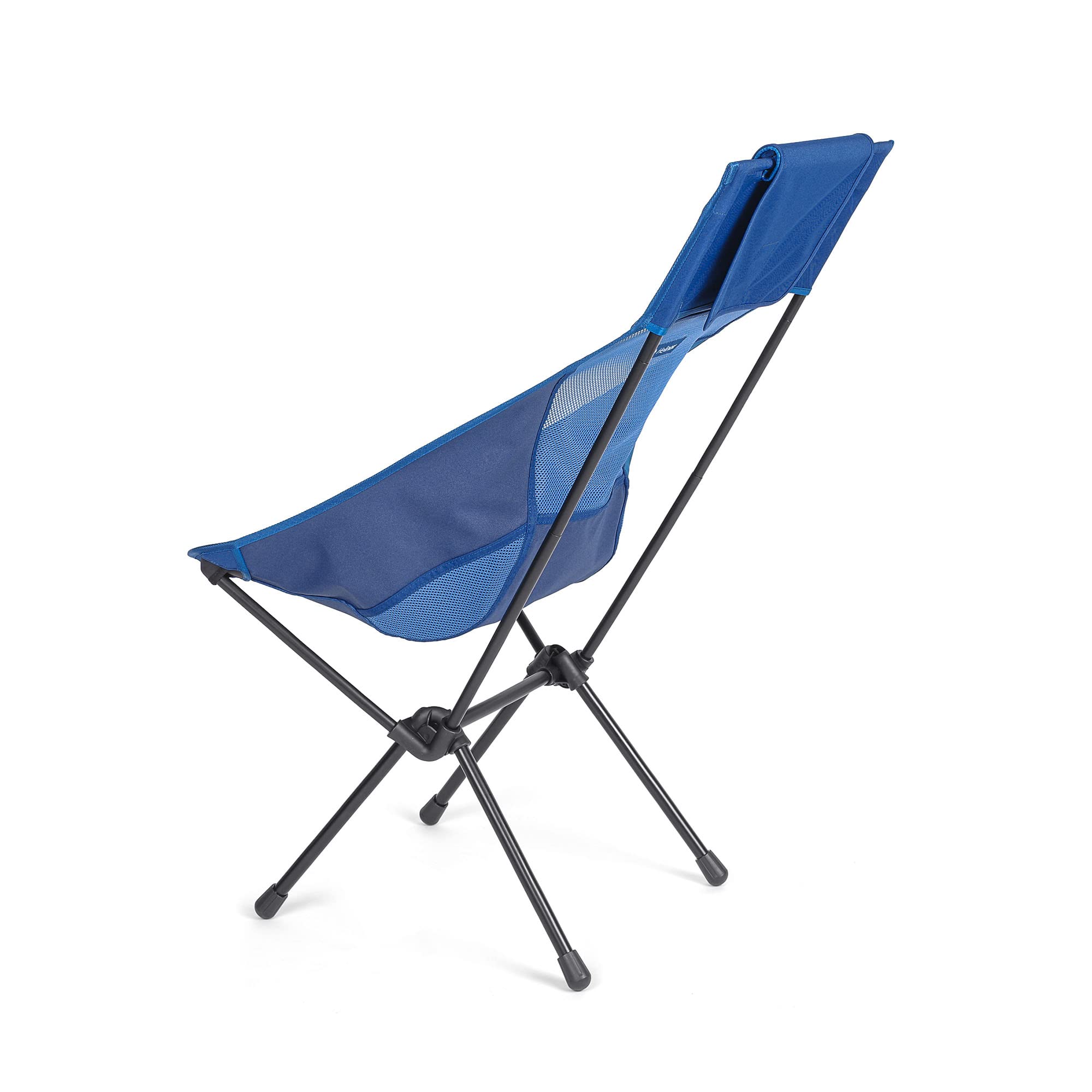 Helinox Sunset Chair compact-packed size aids effortless travel and storage.