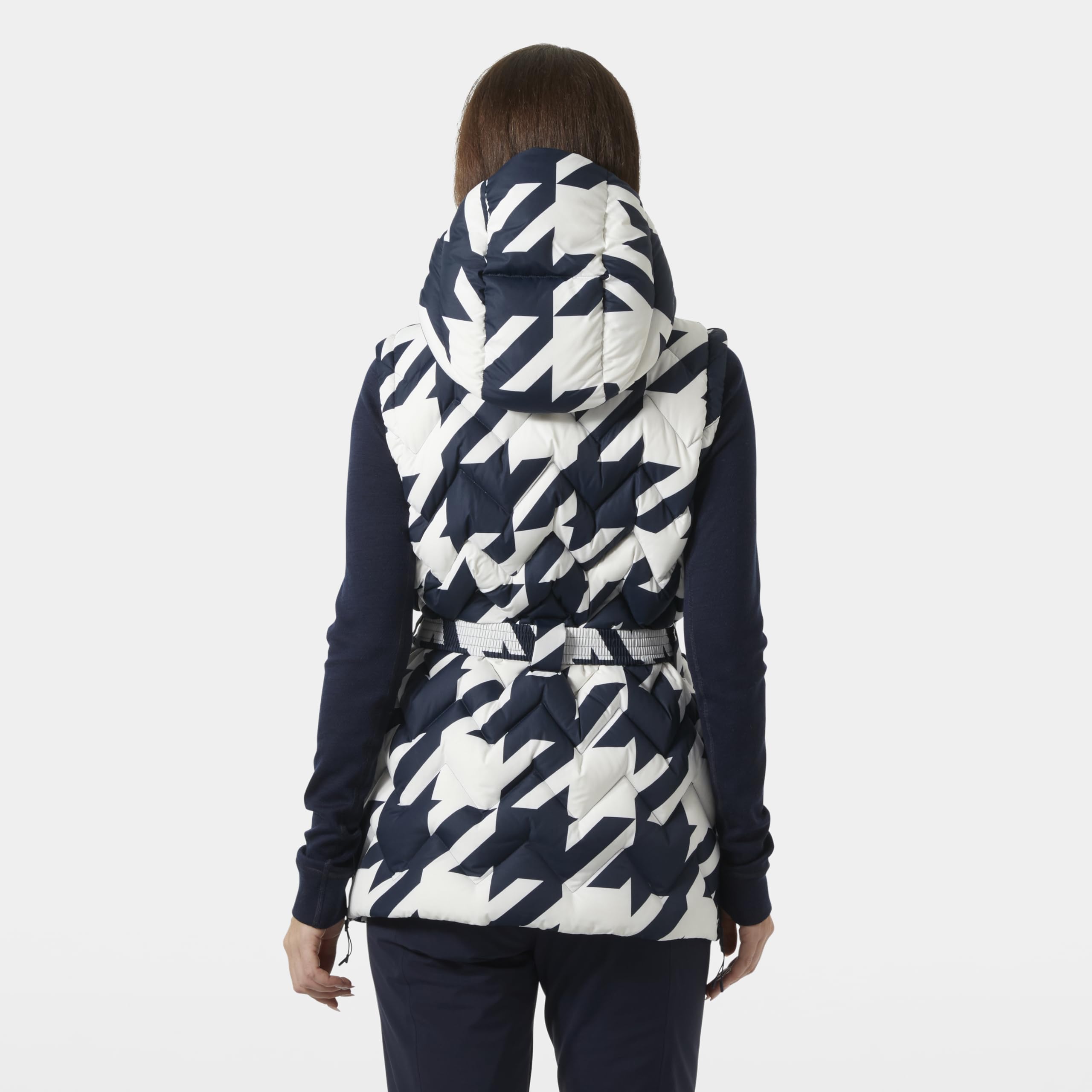 Helly-Hansen Winter Bliss metal logo tab adds premium detailing