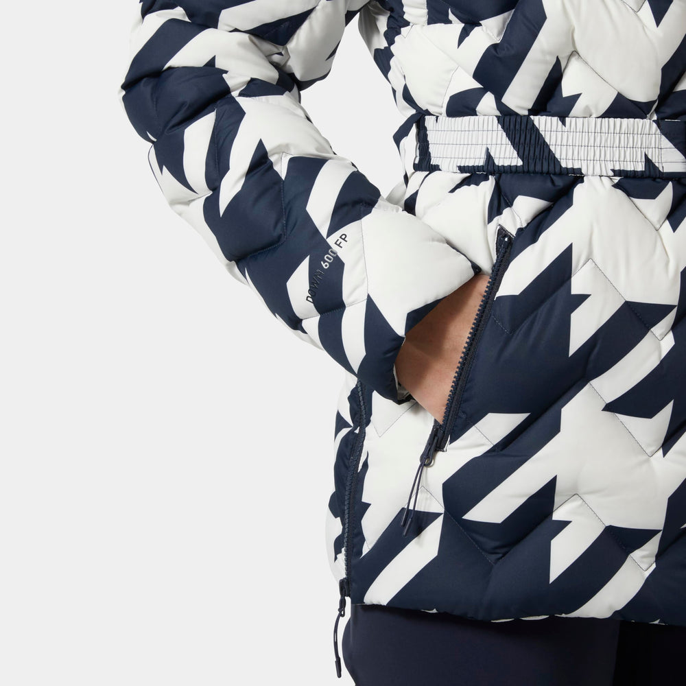 Helly-Hansen Winter Bliss ribbed inside cuffs seal warmth around wrists