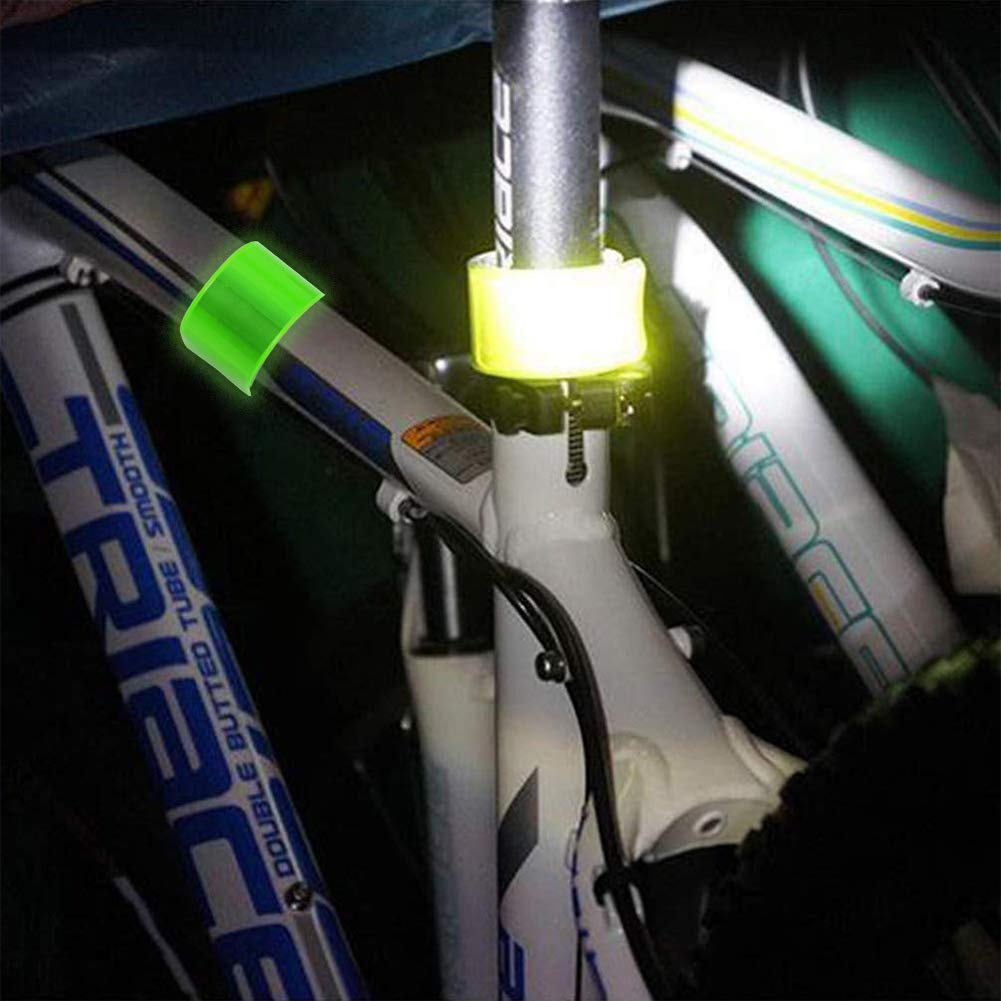 HEQUSigns reflector snap band fits up to 30 cm diameter for versatile use.