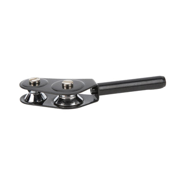 HERCHR line-stability focus helps keep the line aligned for steady casting.